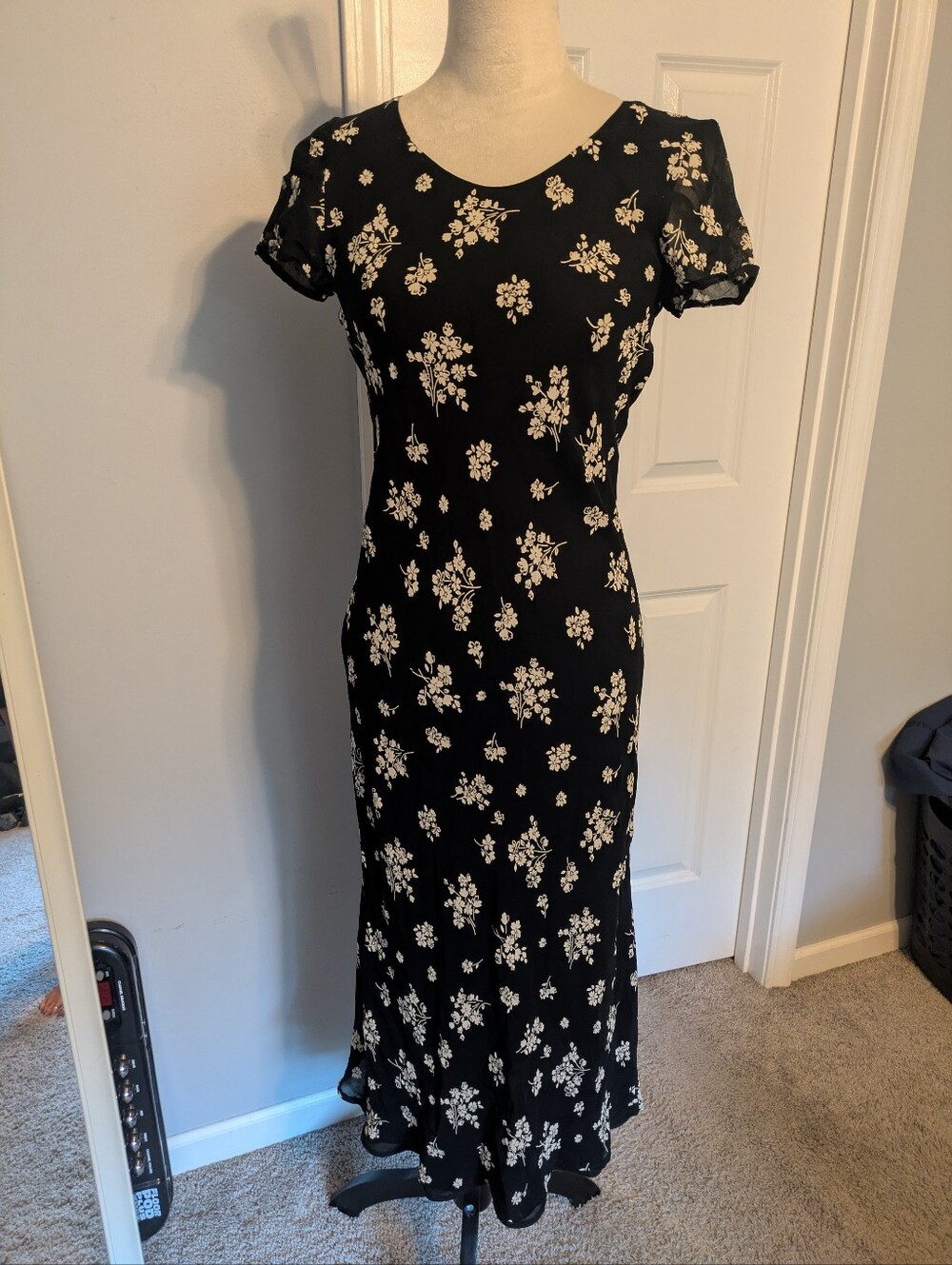 Black Floral Short Sleeve Dress